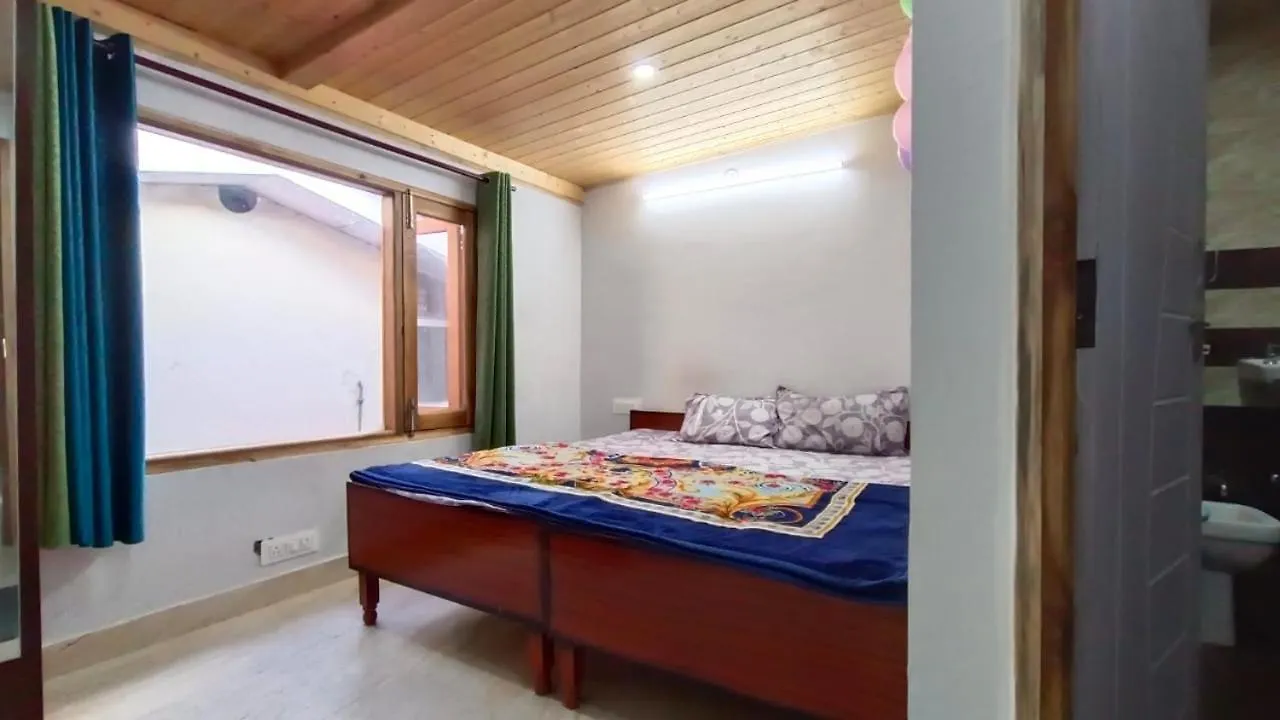 Shiv Shakti Homestay - Near Isbt, Bypass Mc Parking, Hpu, And Advance Study Shimla Bed & Breakfast